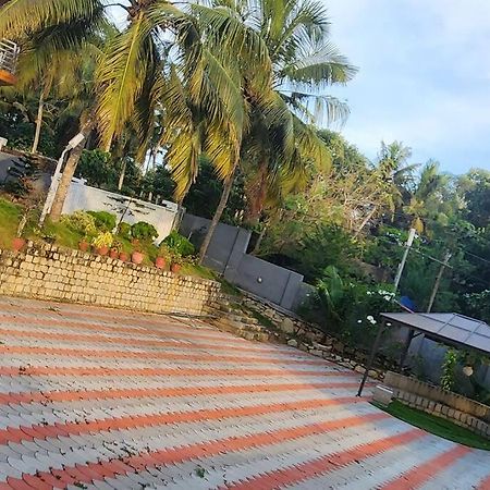 The Urban Getaway Villa Thiruvananthapuram Luaran gambar