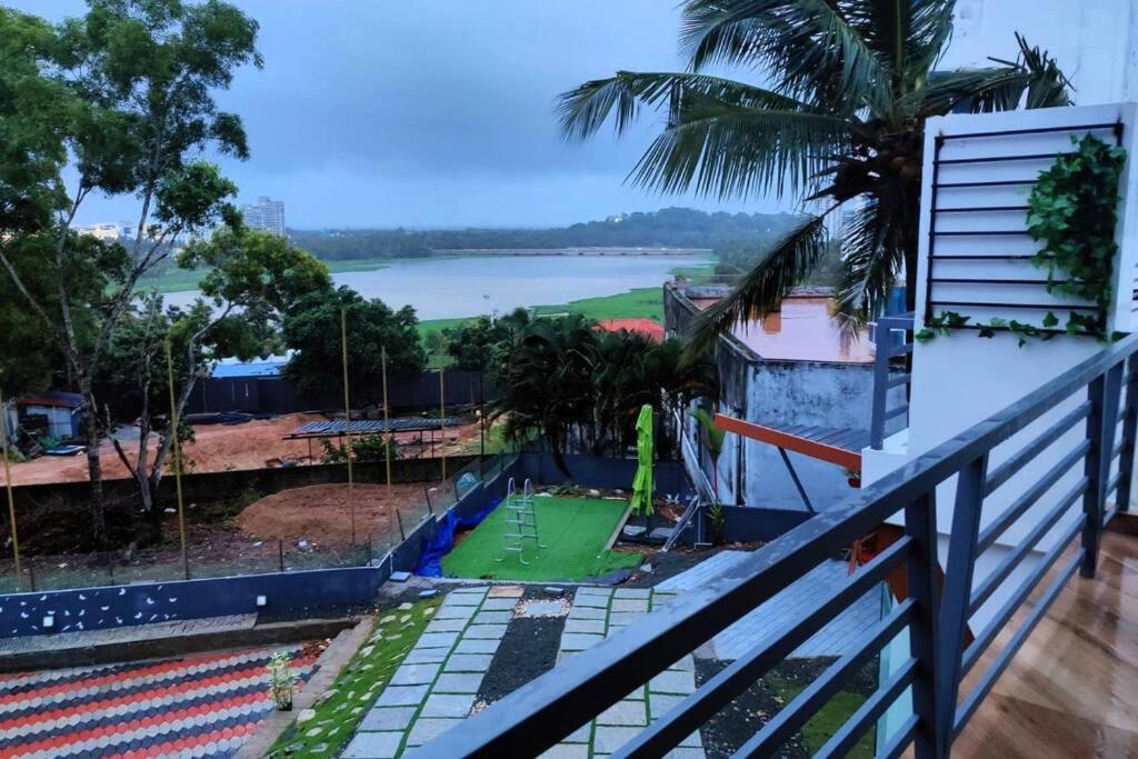 The Urban Getaway Villa Thiruvananthapuram Luaran gambar