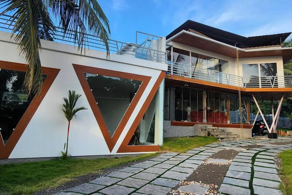 The Urban Getaway Villa Thiruvananthapuram Luaran gambar